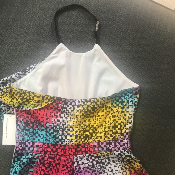 Cynthia Steffe Sleeveless Halter dress size 2 - Picture 4 of 4